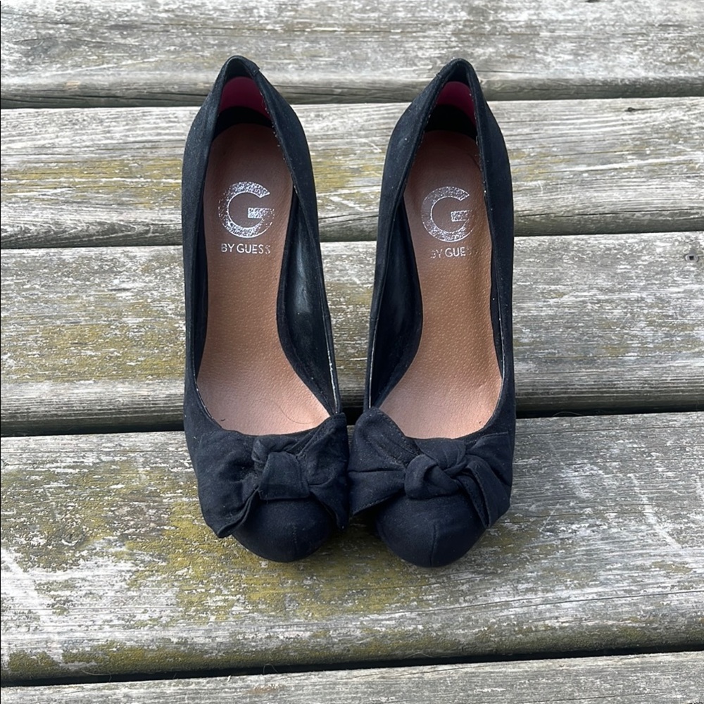 Guess Black Bow Heels Size 6